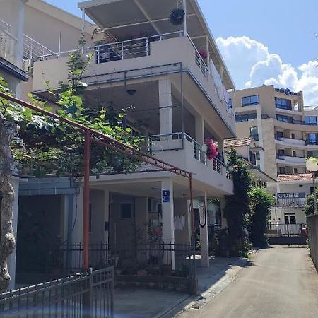 Apartments Familia Будва Екстериор снимка