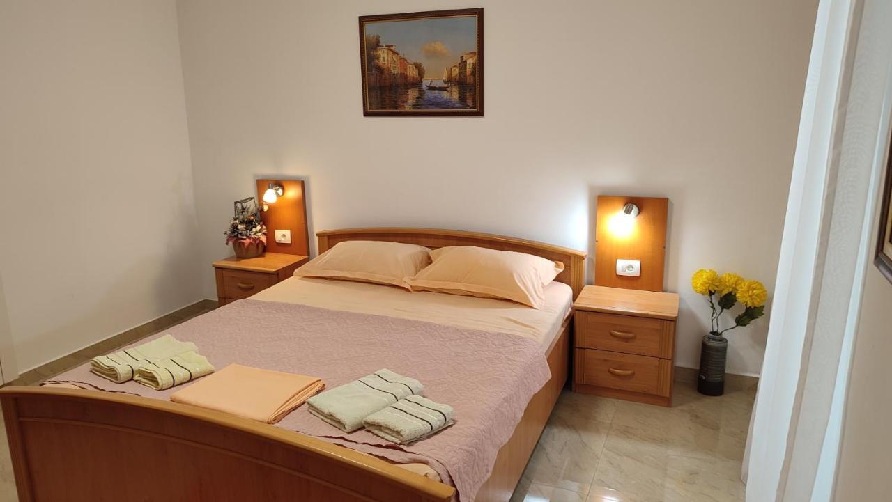 Apartments Familia Будва Екстериор снимка