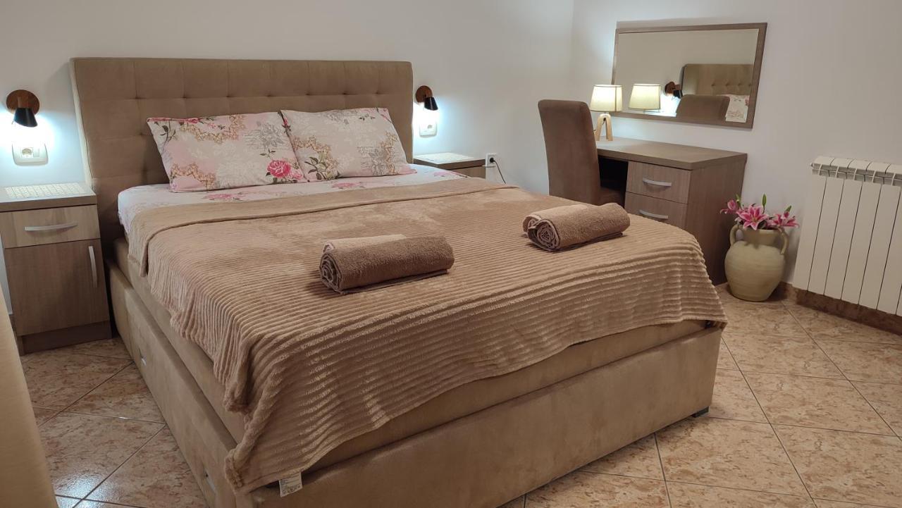 Apartments Familia Будва Екстериор снимка