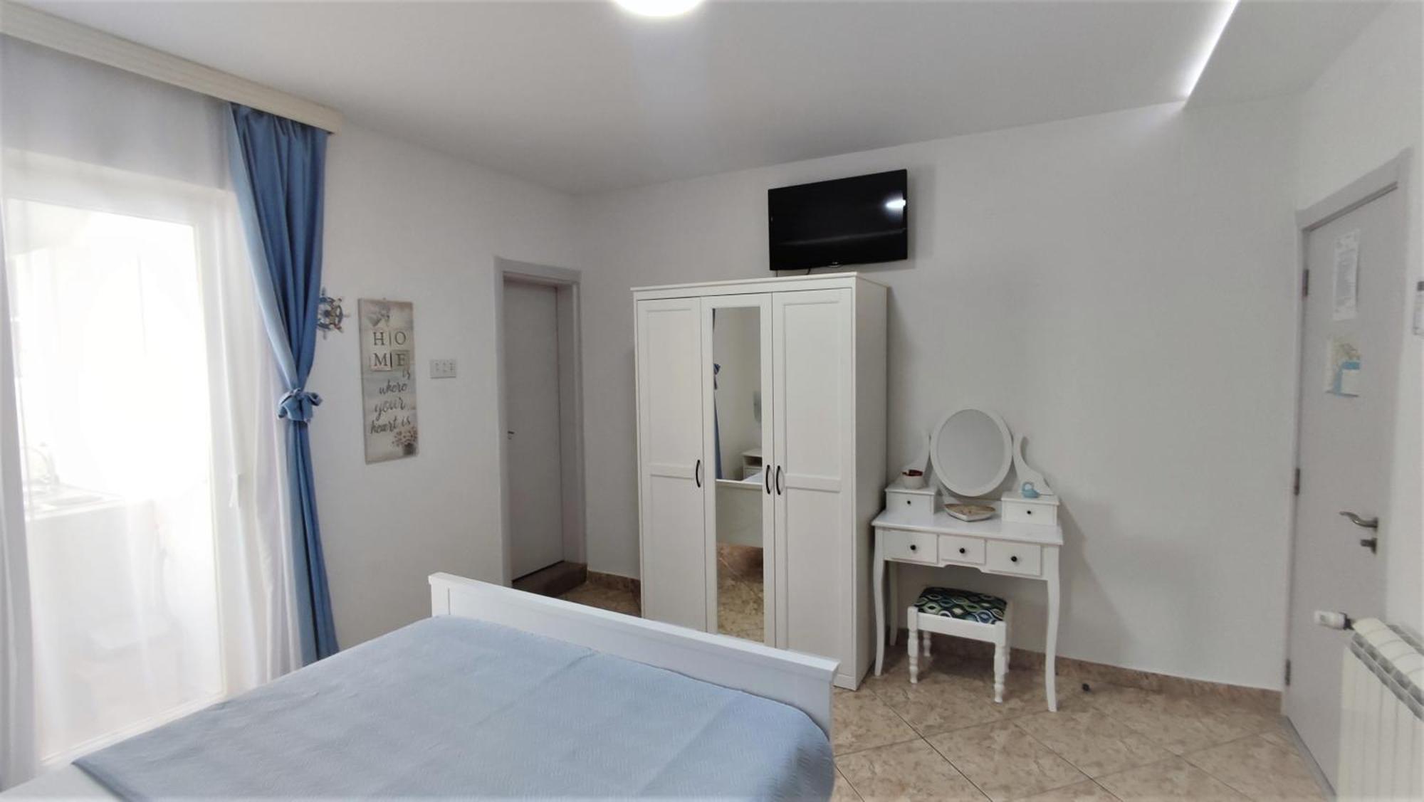 Apartments Familia Будва Екстериор снимка