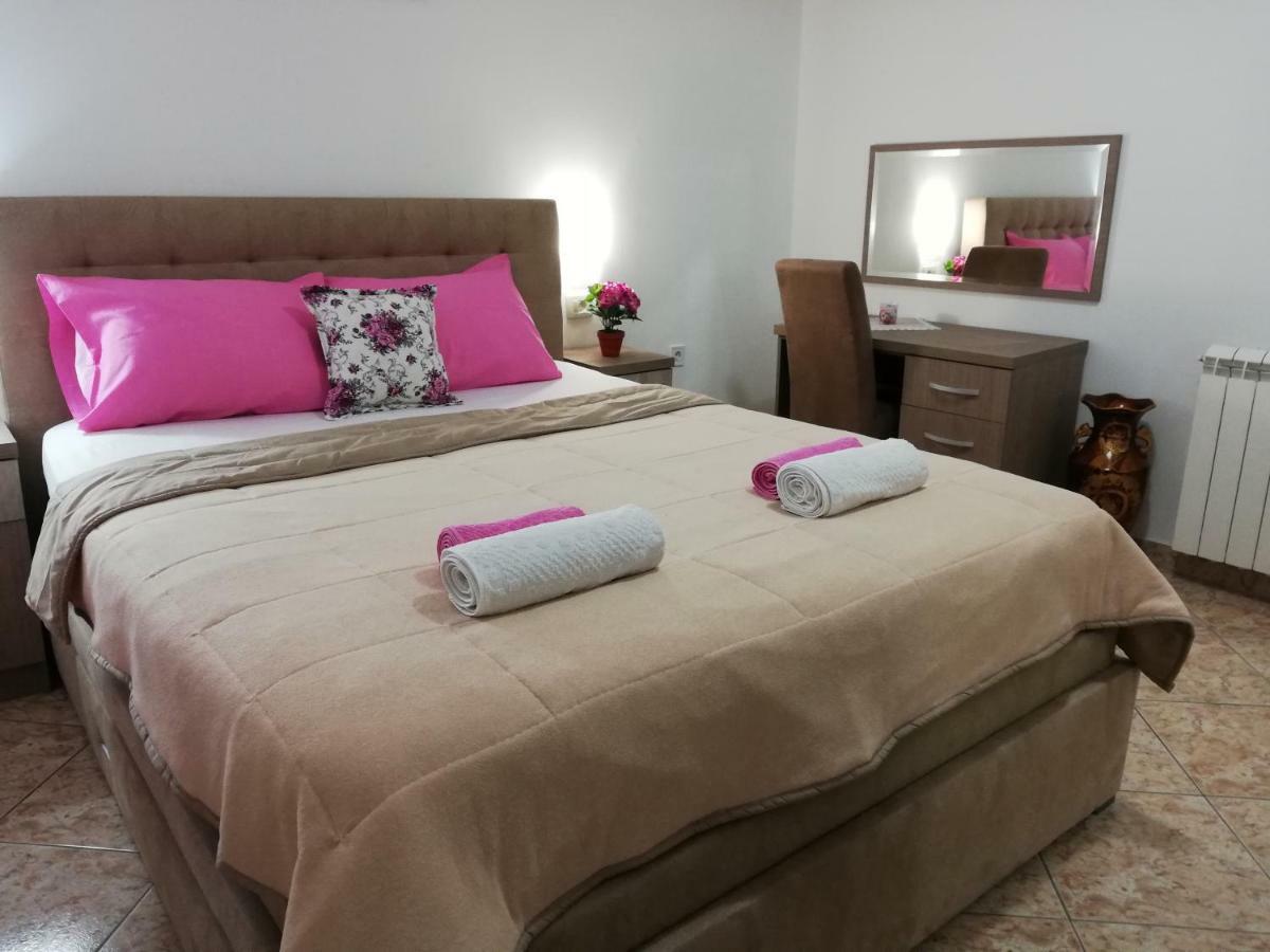 Apartments Familia Будва Екстериор снимка